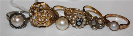 12K pearl-set modernist ring, Vict pearl & gem-set scrolled ring, 9ct, pearl & pietra dure cluster ring & 3 other rings (6)